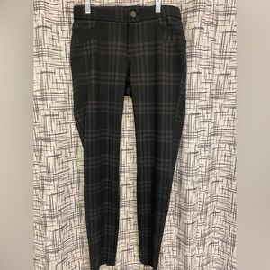 Vera wang skinny pants